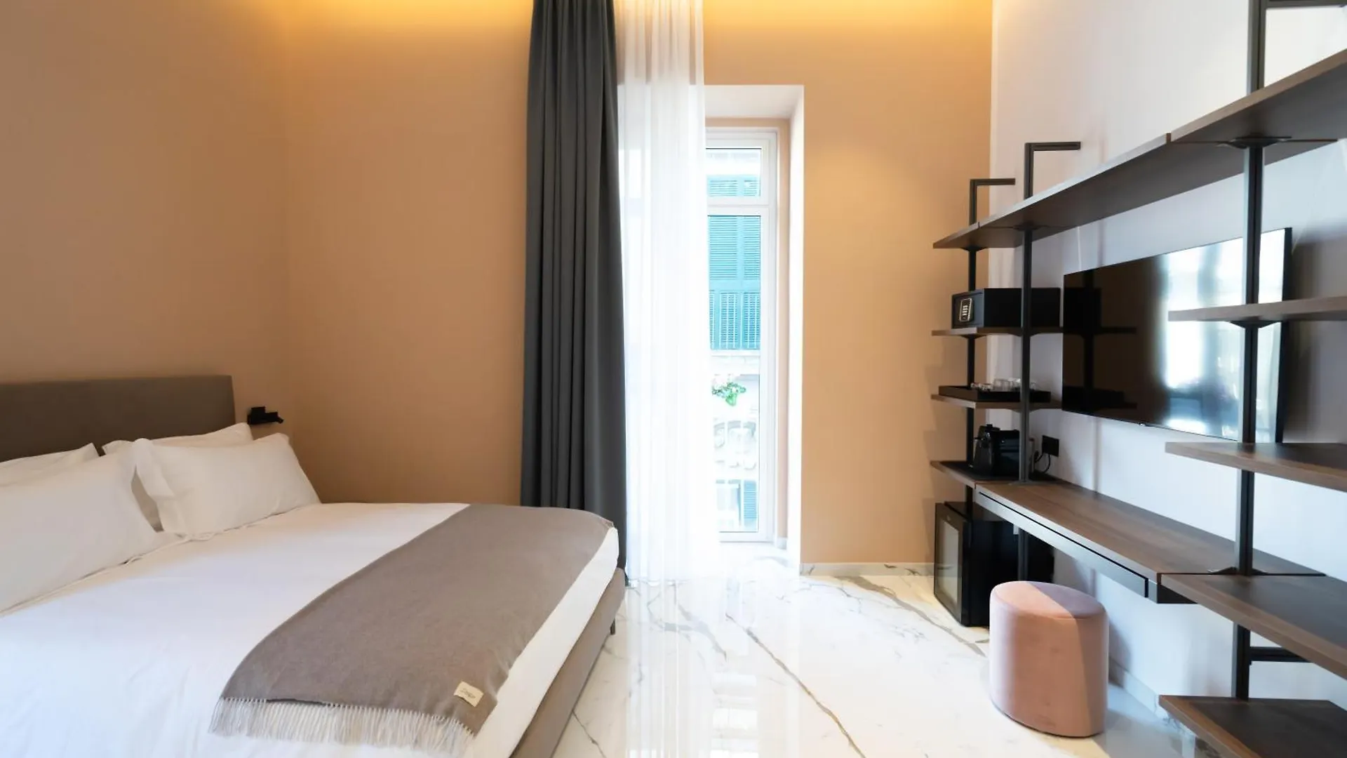 Affittacamere Insogno Suites Napoli Italia